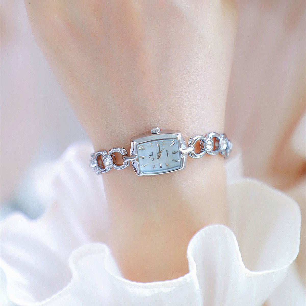 Jam Tangan UTHAI untuk Wanita  - Jewelry Watches Brands ulasan dan harga